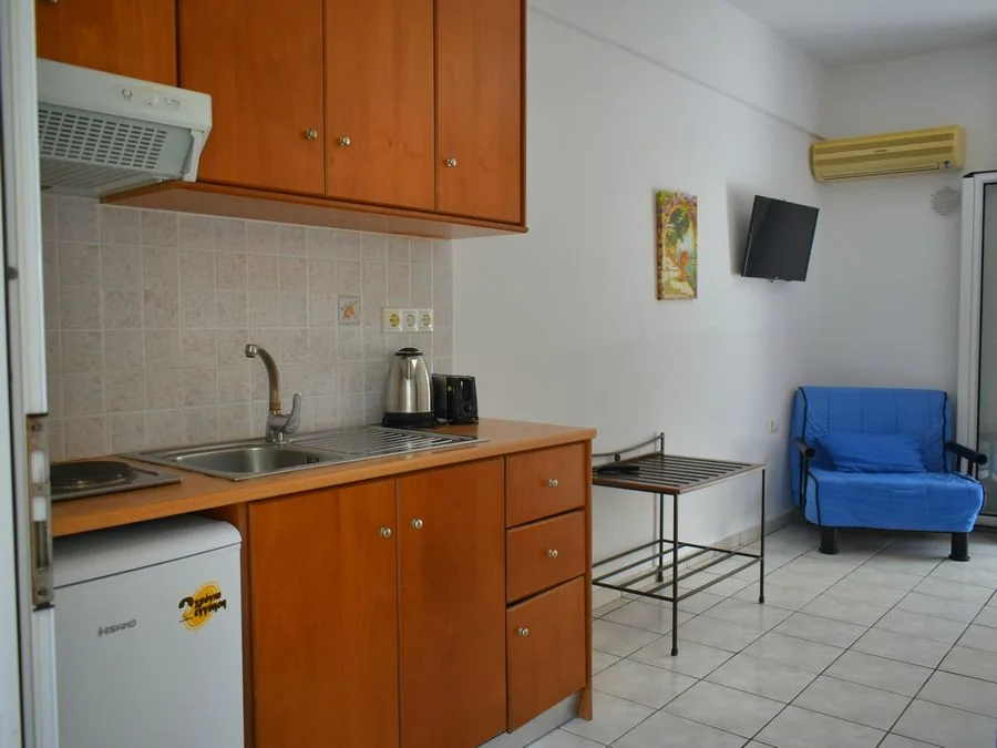 Studio kitchenette and seating